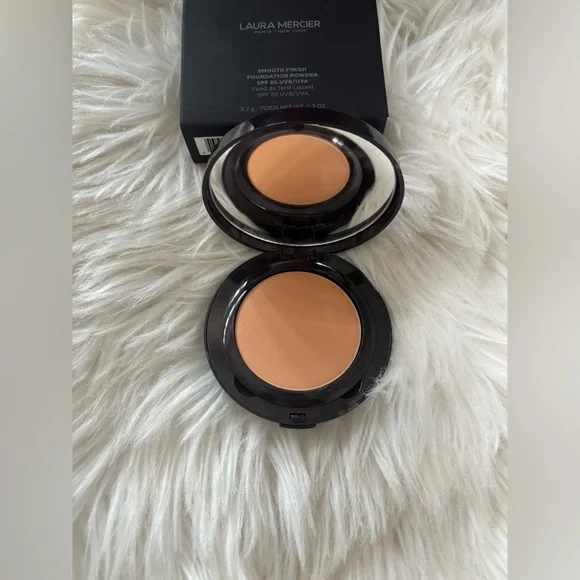 Laura Mercier Foundation Powder - Warm Tan