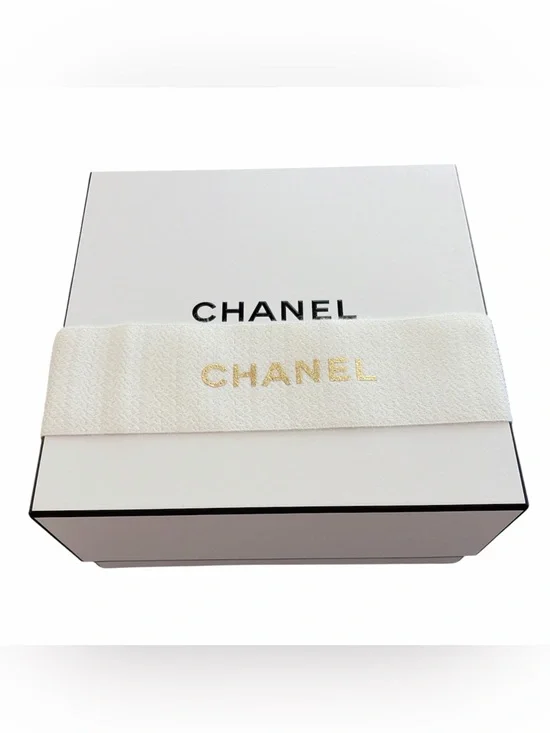 CHANEL White and Gold Ribbon Box Accent
