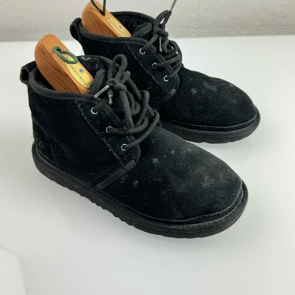 Ugg Boots Neumel ll Solid Black Booties Ankle Lace Up Leather‎ Suede Lined
