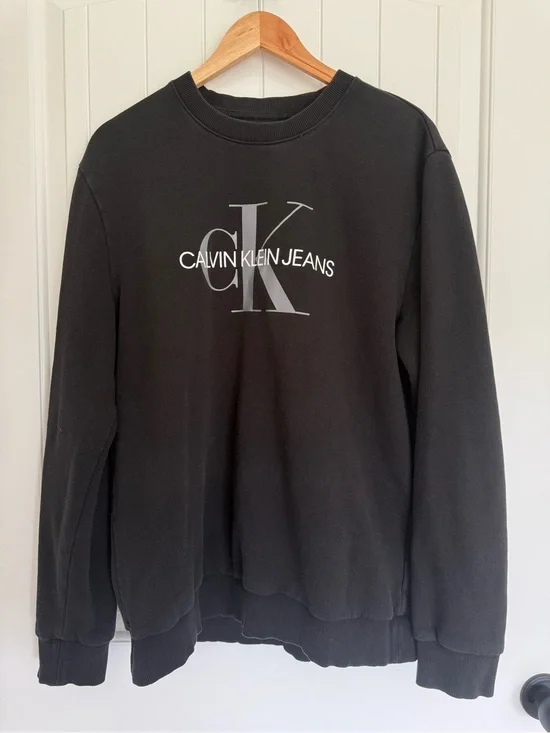 Calvin Klein Jeans Blk Monogram Crewneck Sweatshirt Ribbed Trim Graphic Pullover