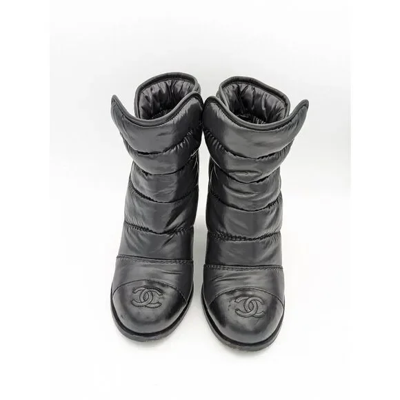 Chanel interlocking CC puffer ankle boots 38.5