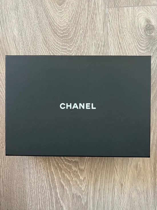 Chanel Box (BB329)