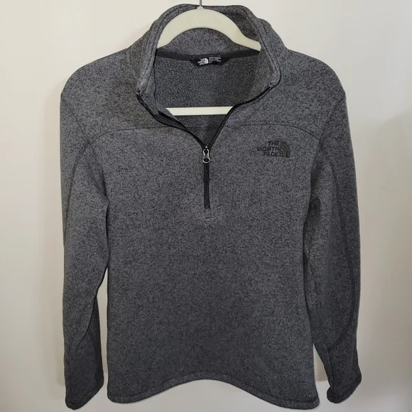 The North Face Men's Charcoal Quarter Zip-Up Sweater Size Small