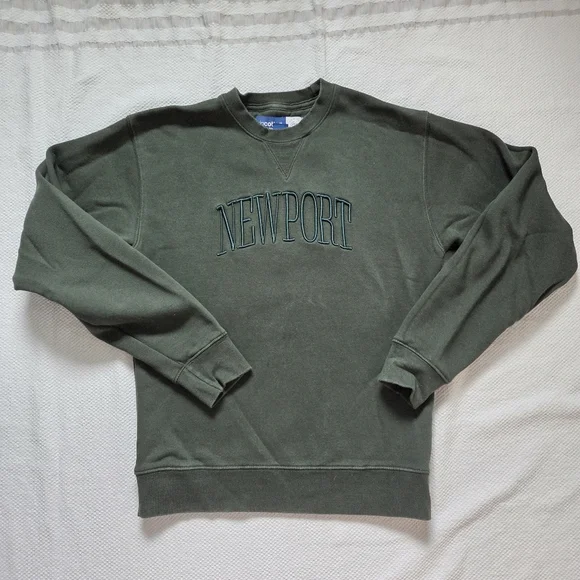 NEWPORT Olive Crewneck Sweatshirt - Classic Logo Pullover