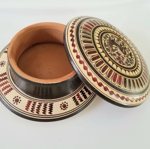 Vintage Handpainted Corinthian Pyxis 600 BC Pottery, copy
