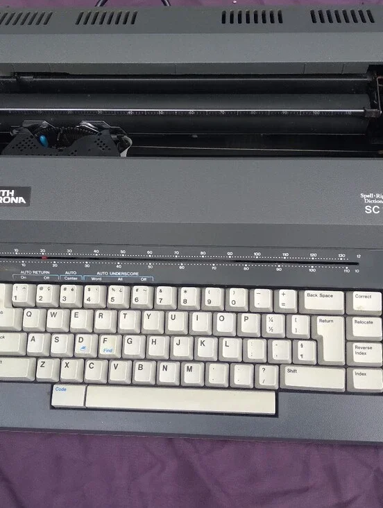 Smith Corona 110 Electric Typewriter in Gray