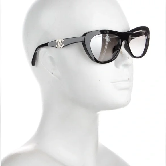 Rare Chanel cateye butterfly sunglasses cc logo