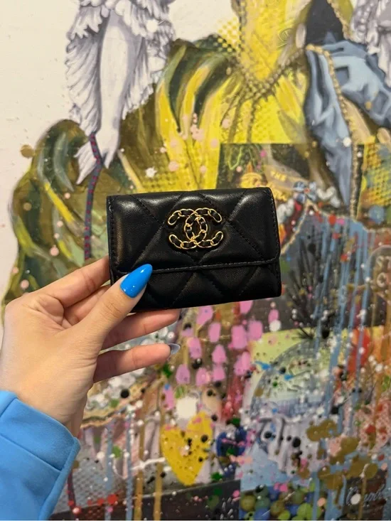 Chanel wallet used, like new
