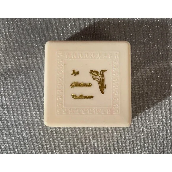 Vintage 50s Jewelry Presentation Box 1950s Retro White Plastic Romantic Pretty