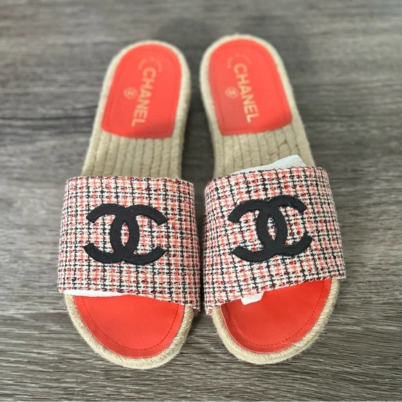 NEW CHANEL Tweed CC Slides size 39 EU/ 9 US (Brand New)