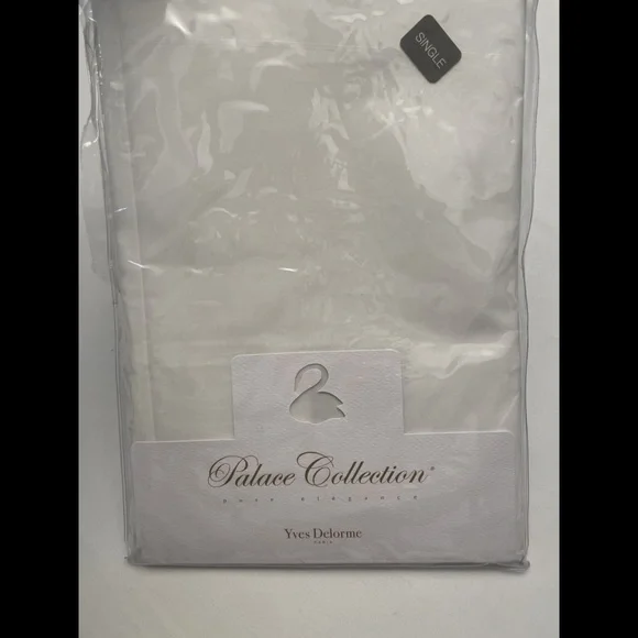 NEW Yves Delorme Stitched (1) Euro Sham Case in‎ White