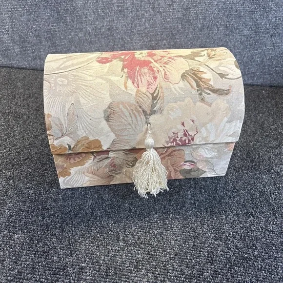 Vtg~Rounded~Floral Fabric Covered Jewelery Box with a Tassle Handle~90s/Retro