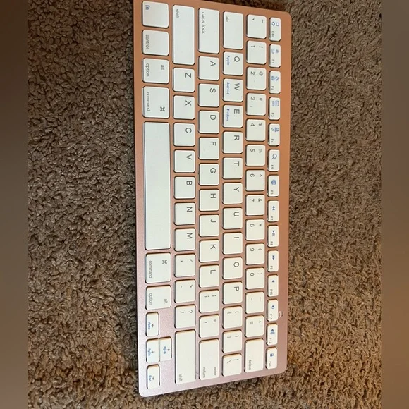 Wireless champagne color keyboard