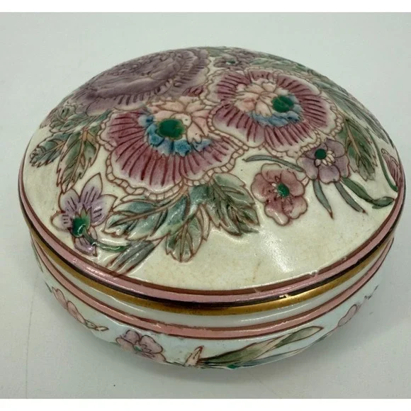 Vtg Floral Ceramic Trinket Box Hand Painted Taiwan Round Jewel coquette cottage