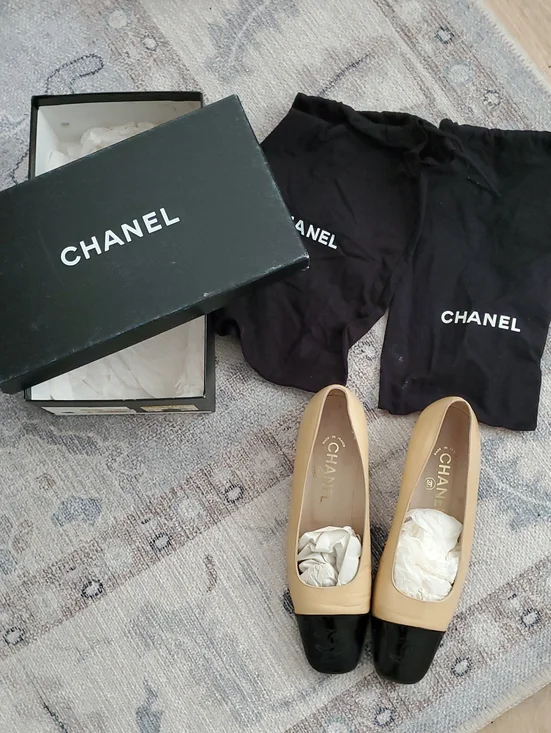 Chanel Vintage Classic Peep Toe Pump Shoes With Box And Dust Bags Sz39