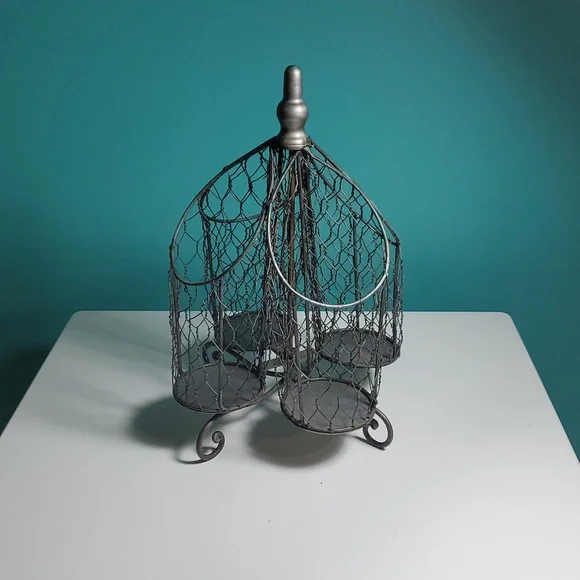 Spinning Black Wire Storage Organizer