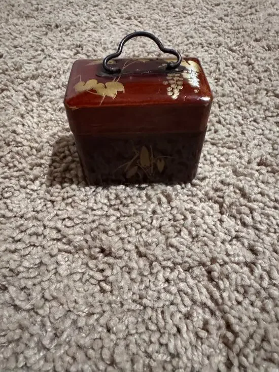 Vintage Vanlines Made in Japan Small Trinket Box Lacquered Hand Painted Wood 3