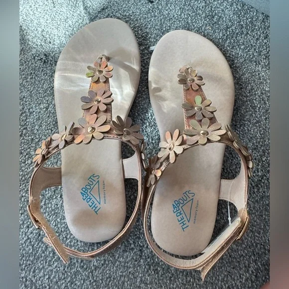 ThereAbouts Kids Floral Sandals - Rose Gold Size 4