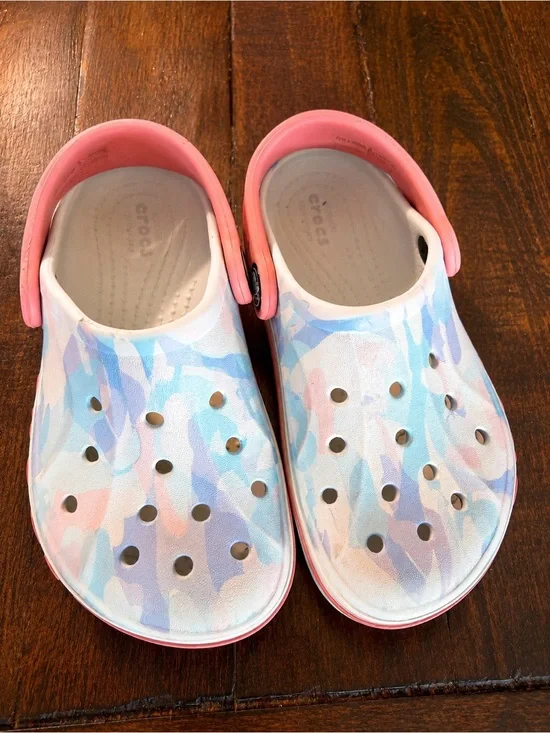 Crocs Kids Pastel Camo Clogs Pink Strap Size C9