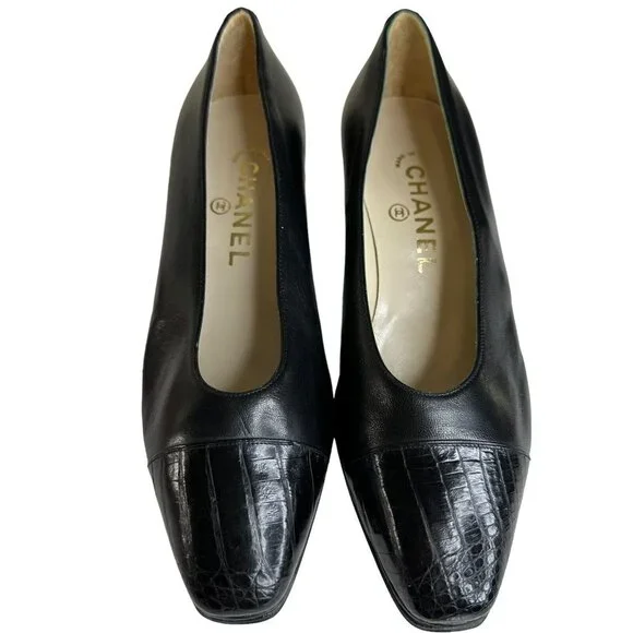 CHANEL Pump Size US 5.5 EU 36 Black Leather Block Mid Heel Closed Toe Made Italy