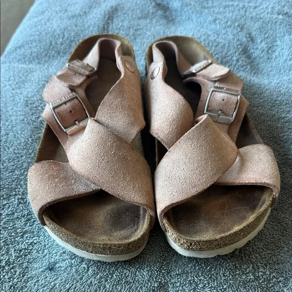Birkenstock Women’s Size 7‎ Tan Sandals