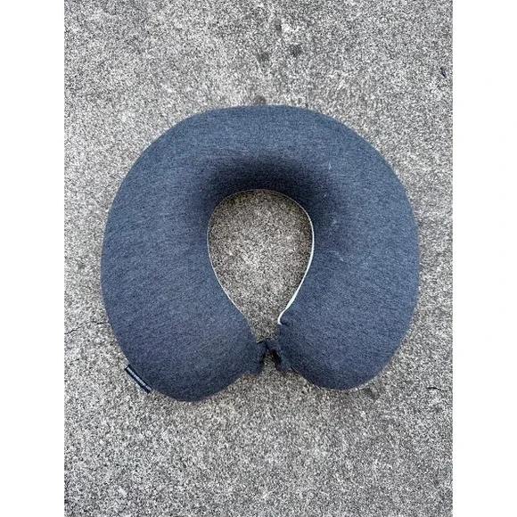 Travelon Charcoal Gray Heathered Jersey Memory Foam Neck Travel Pillow Snap Clos