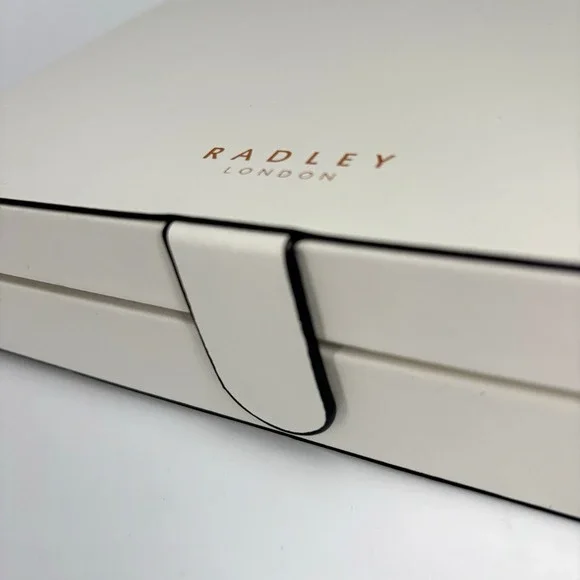 Radley London Jewelry Box White Magnetic Closure
