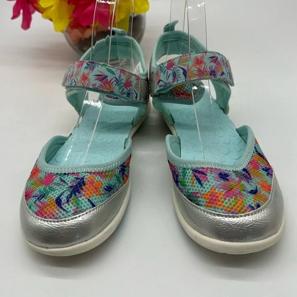 Lands' End Girls Floral Silver Active Hiking Sandals Size 3 MCS5791K
