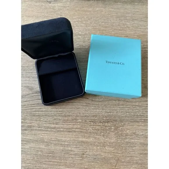 Tiffany Earring Gift Storage Black Suede Leather Box Empty Holder‎