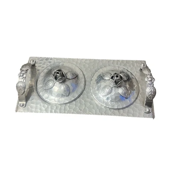 Vintage Hammered aluminum‎ Tray