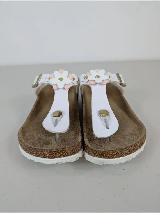 Birkenstock Gizeh flower kid's sandals with white thong feature size 3