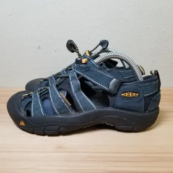 Keen Kids Size 2 Newport Water Sandals Blue Black Outdoor Trails‎ Hike Gorpcore