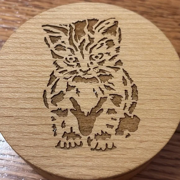 NEW Small Handcrafted Wooden Jewelry Box Circle Cat Kitten Trinket Box Jewelry