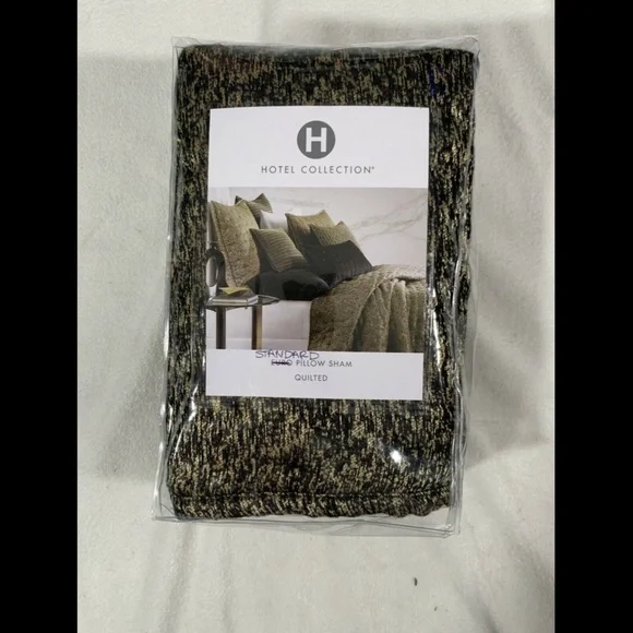 NIB‎ Hotel Collection Linear Chevron Quilted (1) Standard Pillow Sham Black