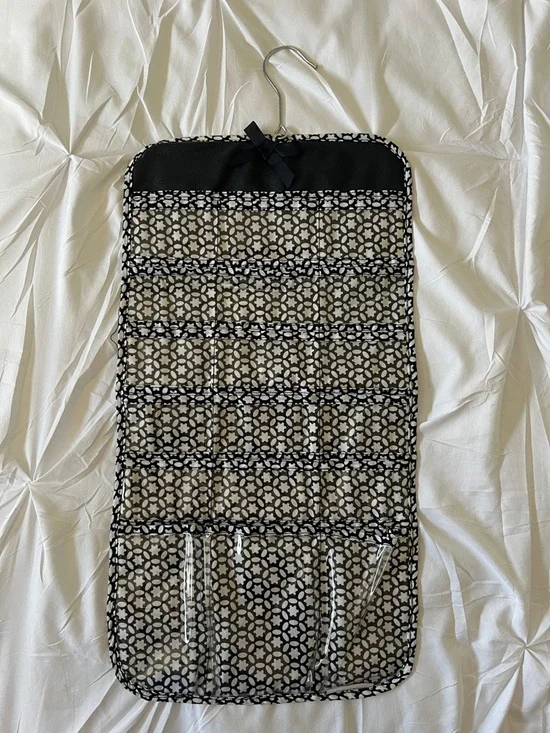 NWOT Hanging Jewelry Organizer