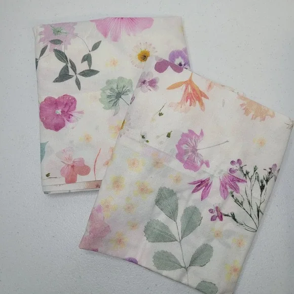 Urban Outfitters UO Floral Pressed Flowers Cotton Pillowcase Set White Purple‎