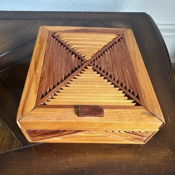 VTG Handmade‎ Jewelry Box 8 Inch Folk Art Inlay Marquetry Wood Felt New Mexico