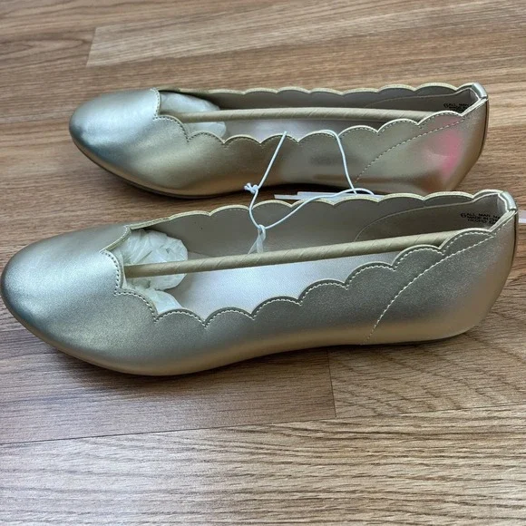 Children's Place Gold Ballet Flats Big Girl's Size 6‎ Scalloped Edge Shoes NEW