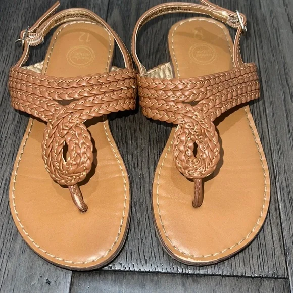 Toddler girl braided thong sandals