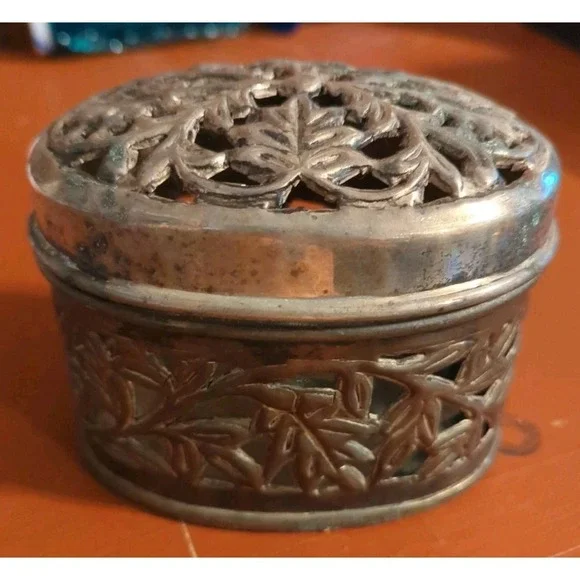 Bombay Silver Plated Box Storage Jewlery Trinket With Glass Insert
