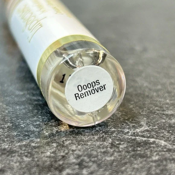NEW LipSense Ooops Remover by‎ SeneGence Sealed
