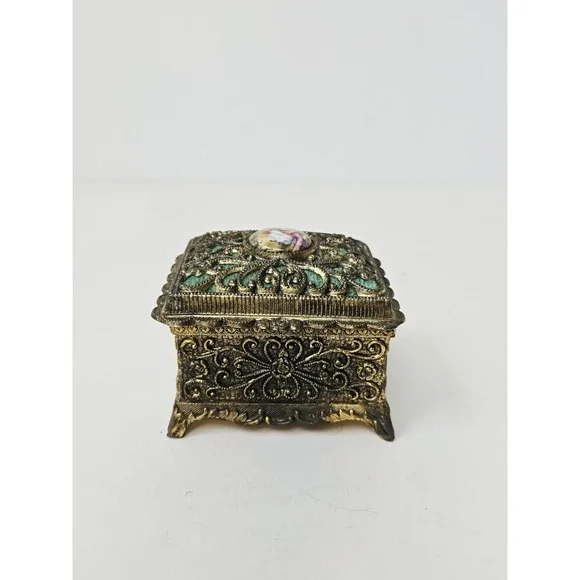 Vintage Japan metal trinket jewelry box gold tone Theme of Paraganini