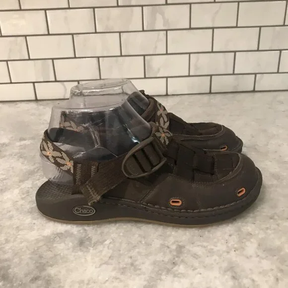 Chaco Sandals Youth Size 4 Brown Clogs Conundrum Fisherman Hiking Shoes Hiking