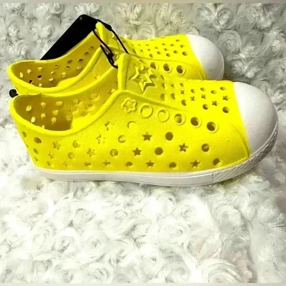 Wonder Nation‎ Girls Slip On Shoes