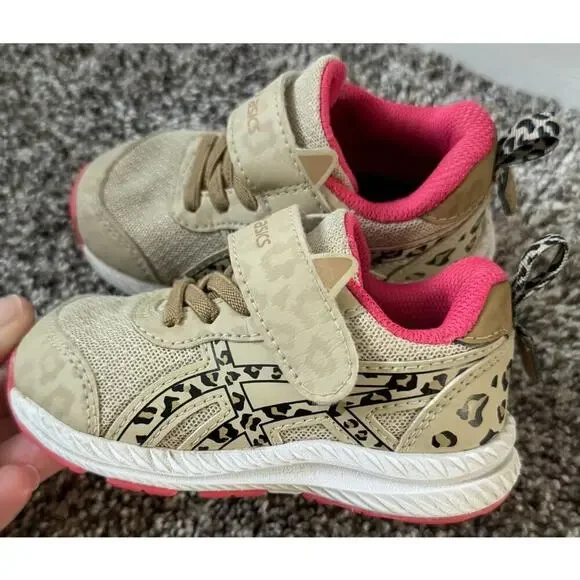 ASICS contend 7 leopard toddler size 6
