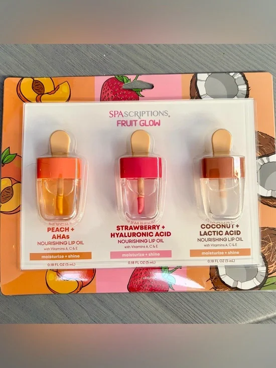 Spascriptions Lip Oil Trio Fruit Glow Nourishing Peach, Strawberry, Coconut 💕