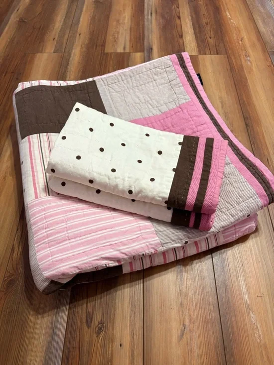 Nautica Pink and Brown ‘Savannah’ Patchwork Quilt Full/Queen with 2 NWOT Euros