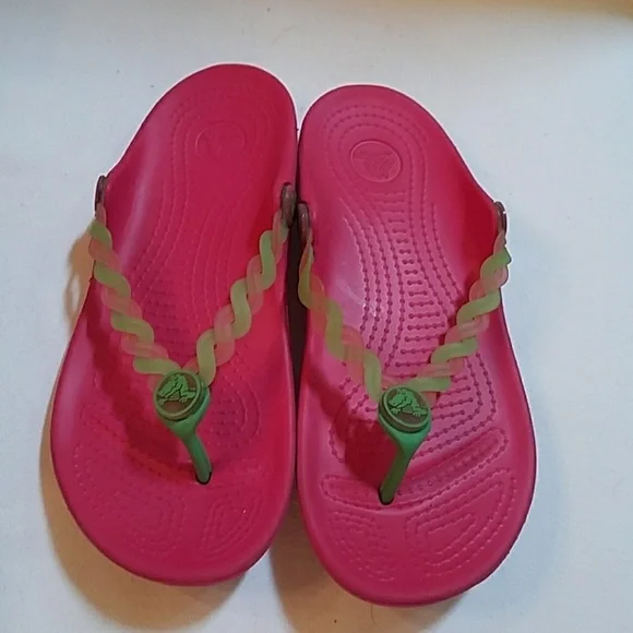 JUNIOR GIRLS CROCS FLIP FLOPS SANDALS (sz J3)