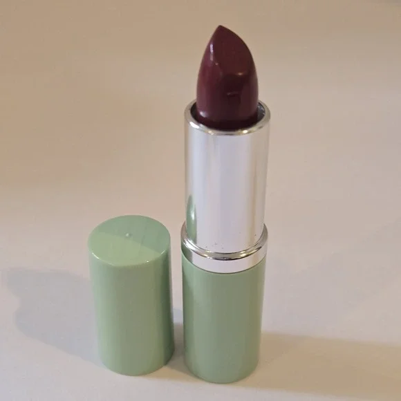 Clinique Different Lipstick A Different Grape Green Tube New‎ USA Made