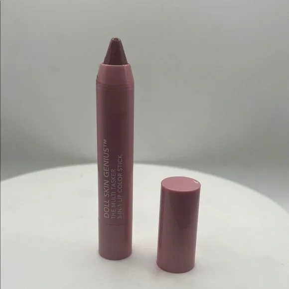 DOLL 10 Lip Crayon - Love Yourself